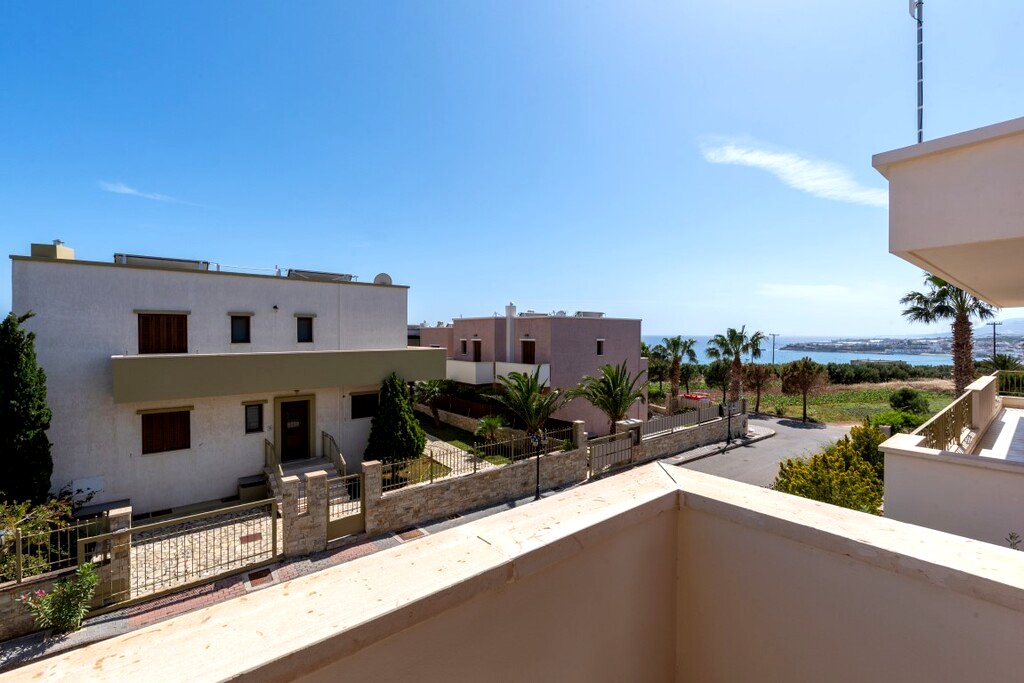 3-Bedroom Apartment in Makrigialos, 300 m from the Beach - photo 4
