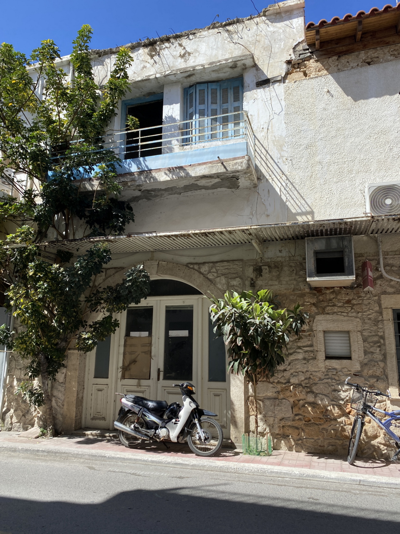 Maison de ville à rénover - centre historique de Sitia, vue mer - photo 5