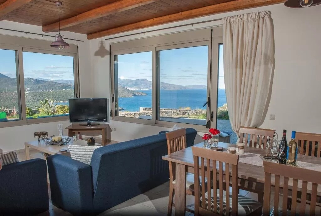 2-Bed Detached House 82 sqm with pool - Agios Nikolaos