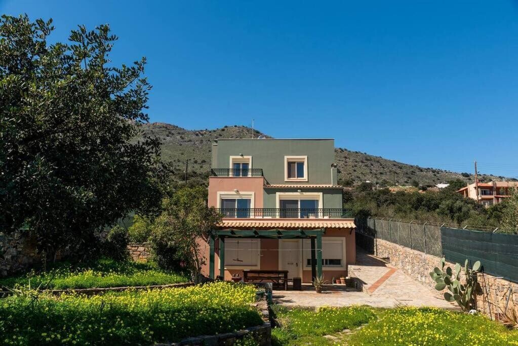 4-Bed Detached House 300 sqm with pool - Agios Nikolaos