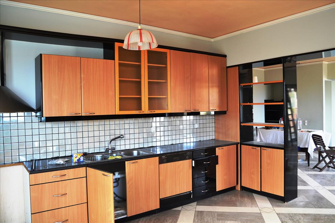 Maison 5 ch. 340 m² avec piscine - Ellinika