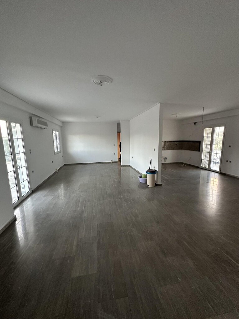 Building 220 sqm with pool - Kentri - photo 3