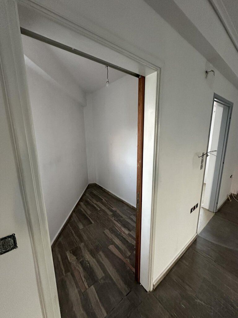 Building 220 sqm with pool - Kentri - photo 4