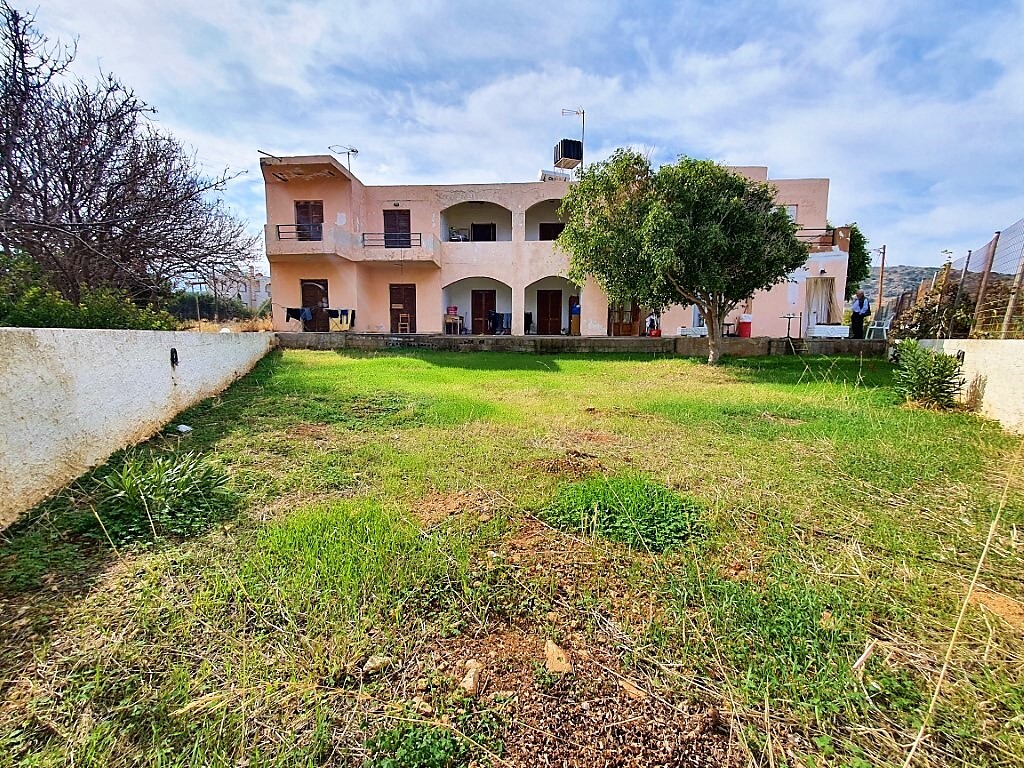 Bâtiment 380 m² avec piscine, 500 m de la mer - Paralia Milatou - photo 3