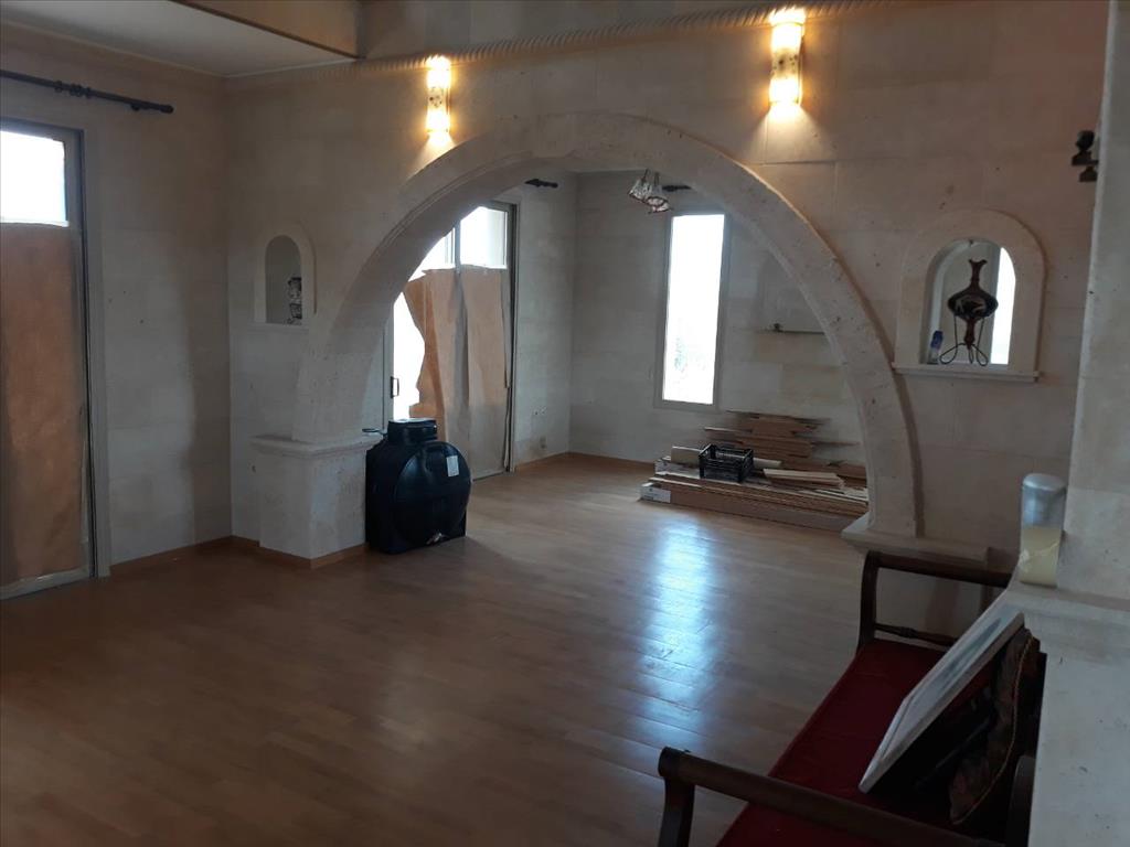 4-Bed Detached House 378 sqm with pool - Siteia - photo 2