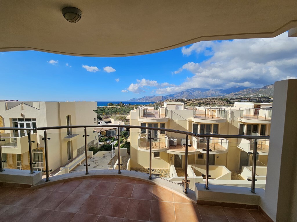 New-Build 2-Bedroom Maisonette with Pool, 300 m from the Sea - photo 2