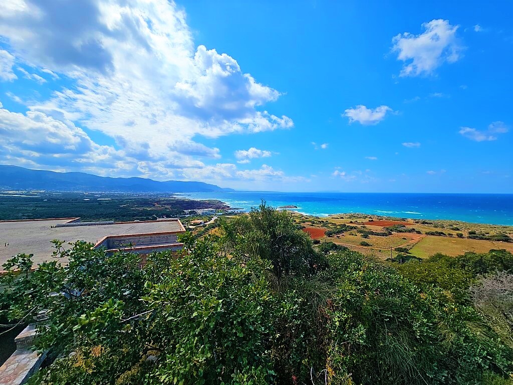 Villa 3 ch. 192 m² avec piscine et vue mer - Agia Varvara - photo 2