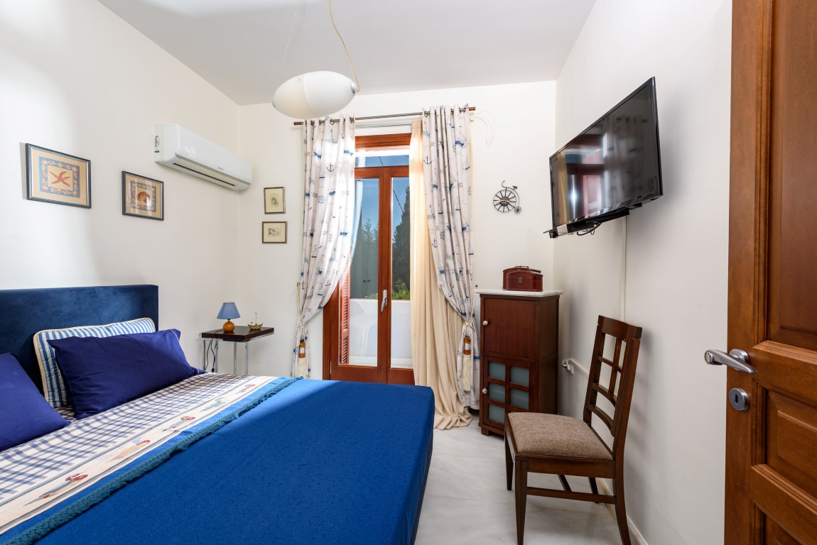 3-Bed Villa 170 sqm with pool, sea view - Ammoudara - thumbnail 10