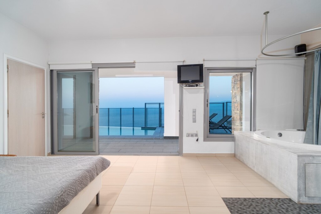 Villa 4 ch. 280 m² avec piscine - Ellinika - miniature 11