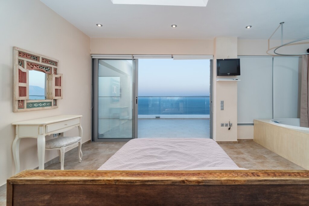 Villa 4 ch. 280 m² avec piscine - Ellinika - miniature 18