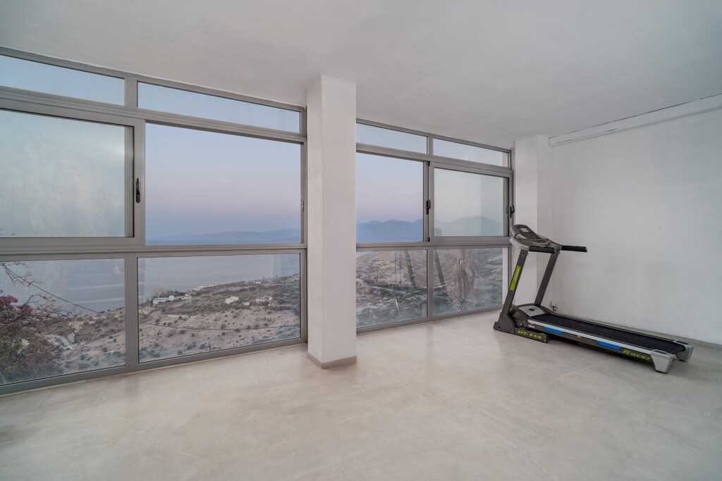 Villa 4 ch. 280 m² avec piscine - Ellinika - miniature 22