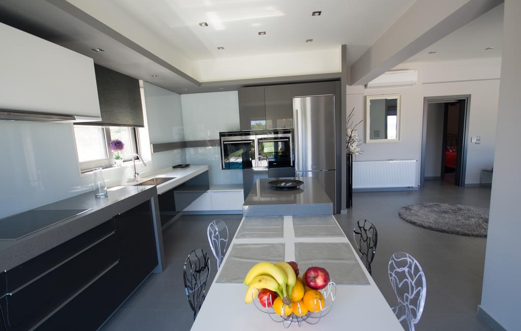 6-Bed Villa 200 sqm with pool, sea view - Ferma - photo 4