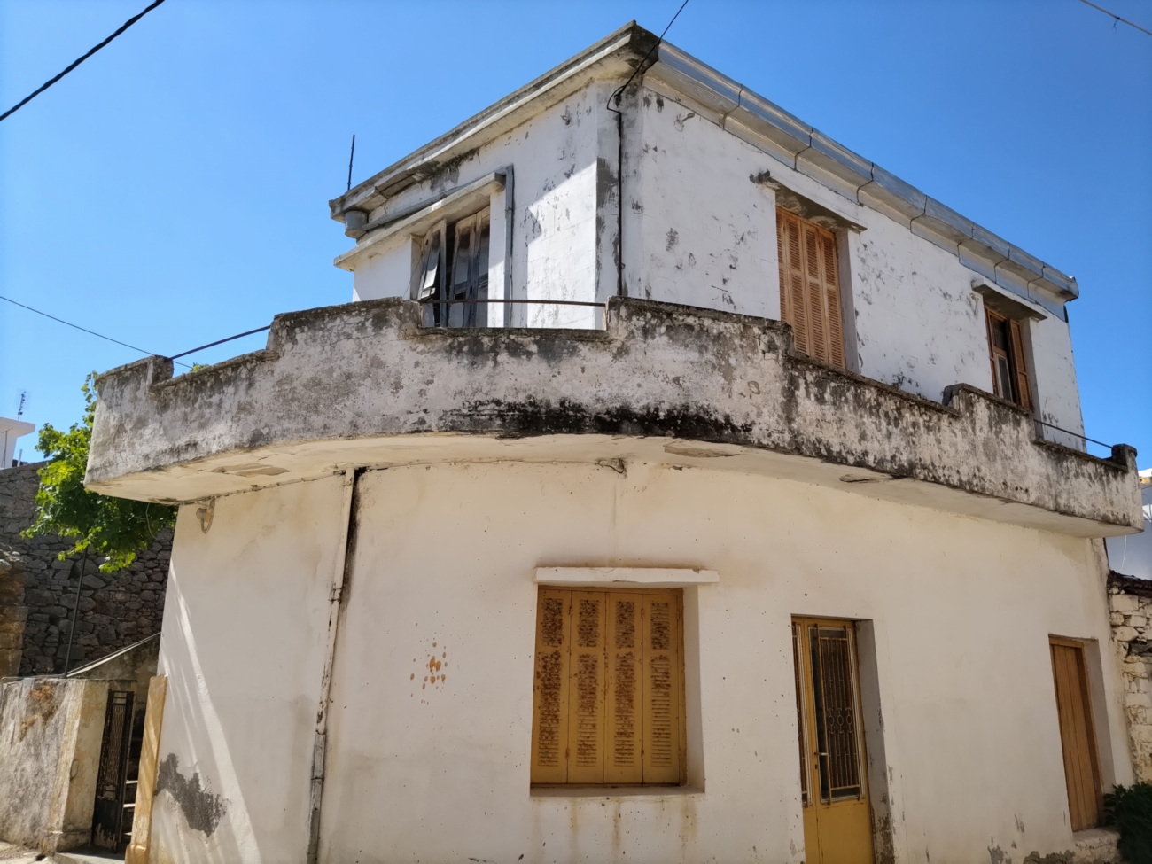Maison traditionnelle avec cour à rénover à Fourni - miniature 6