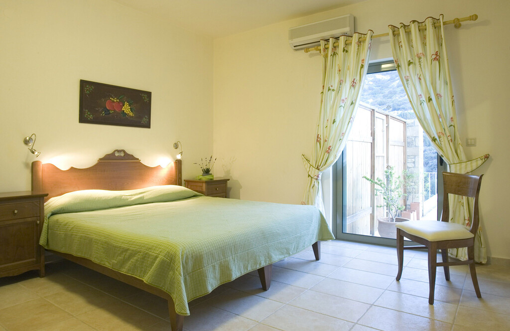 2-Bed Villa 101 sqm with pool, sea view - Istro - thumbnail 6