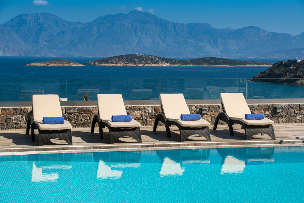 5-Bed Villa 307 sqm with pool - Katsikia - photo 2