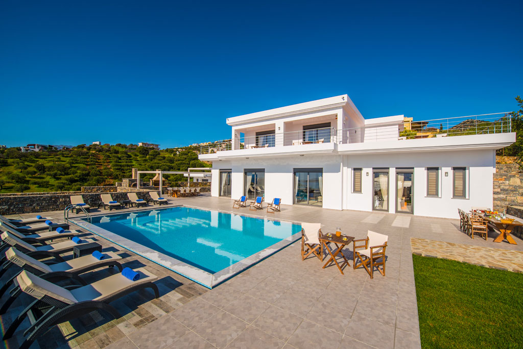 5-Bed Villa 307 sqm with pool - Katsikia - thumbnail 11