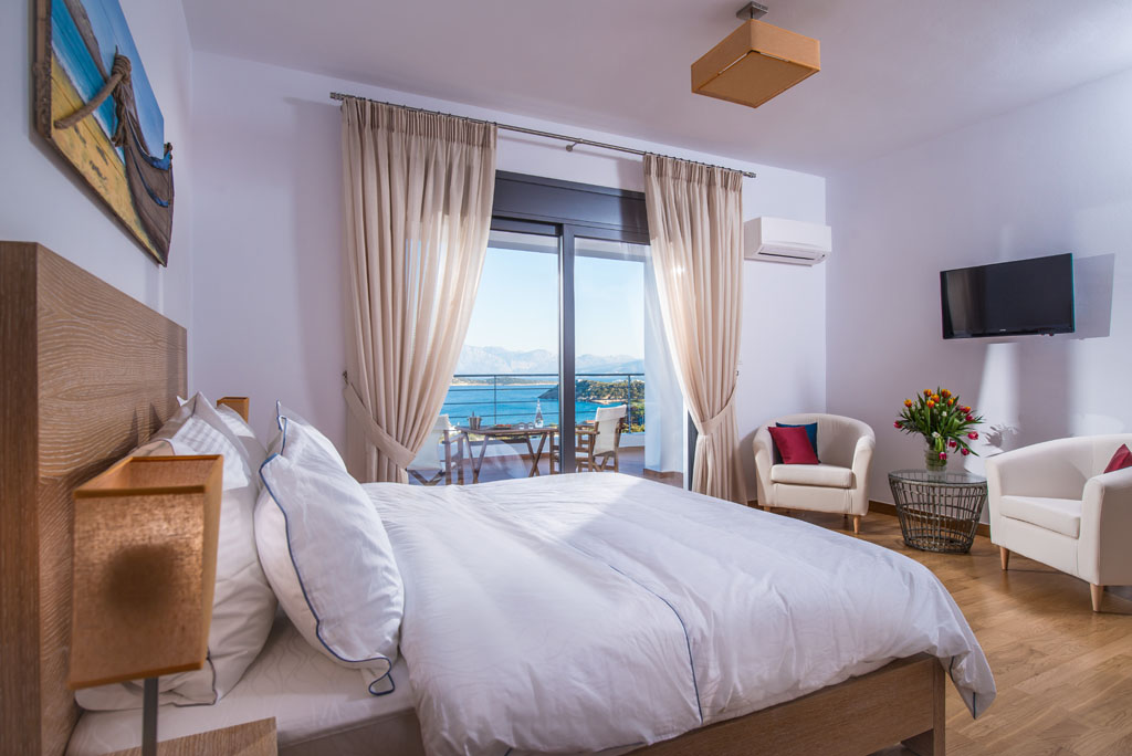 5-Bed Villa 307 sqm with pool - Katsikia - thumbnail 14