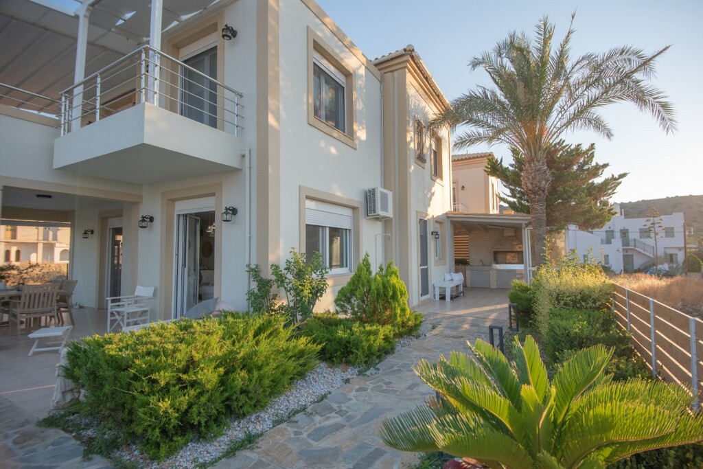 3-Bed Villa 250 sqm with pool, sea view - Paralia Milatou - photo 2