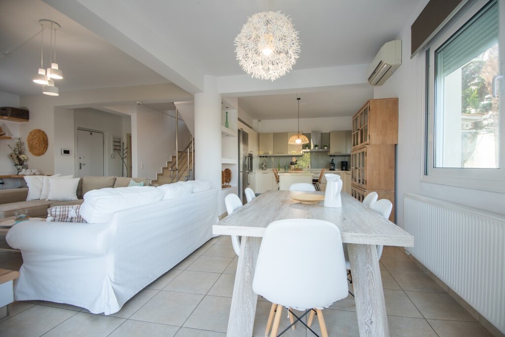 3-Bed Villa 250 sqm with pool, sea view - Paralia Milatou - thumbnail 14