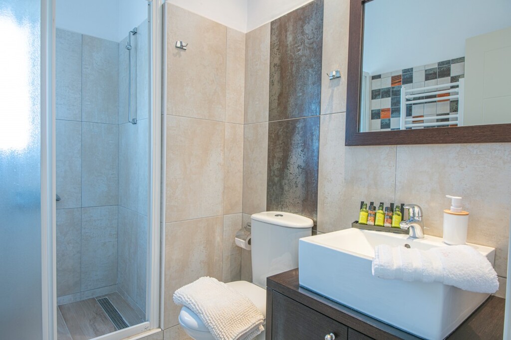 3-Bed Villa 250 sqm with pool, sea view - Paralia Milatou - thumbnail 19