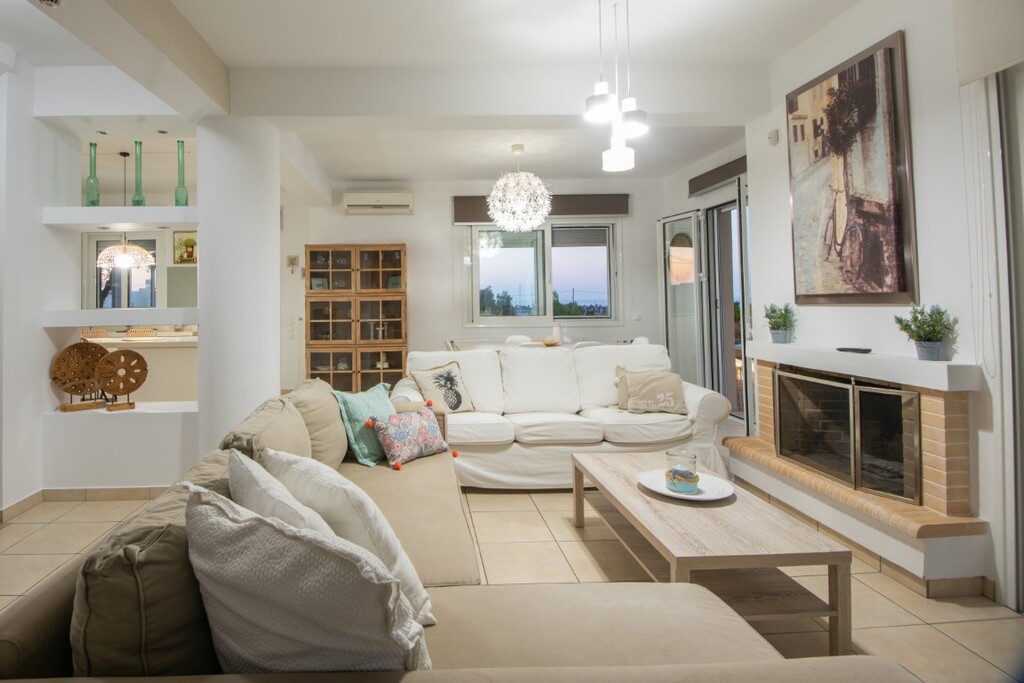 3-Bed Villa 250 sqm with pool, sea view - Paralia Milatou - thumbnail 32