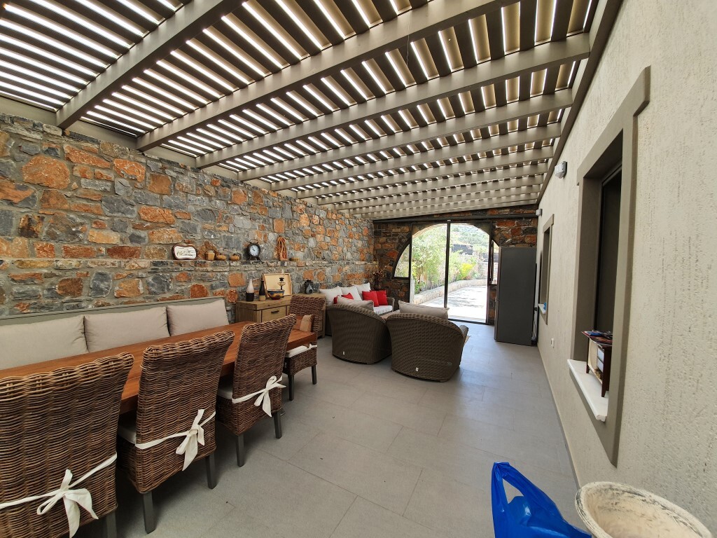 3-Bed Villa 200 sqm with pool, 275 m from the sea - Plaka - thumbnail 7