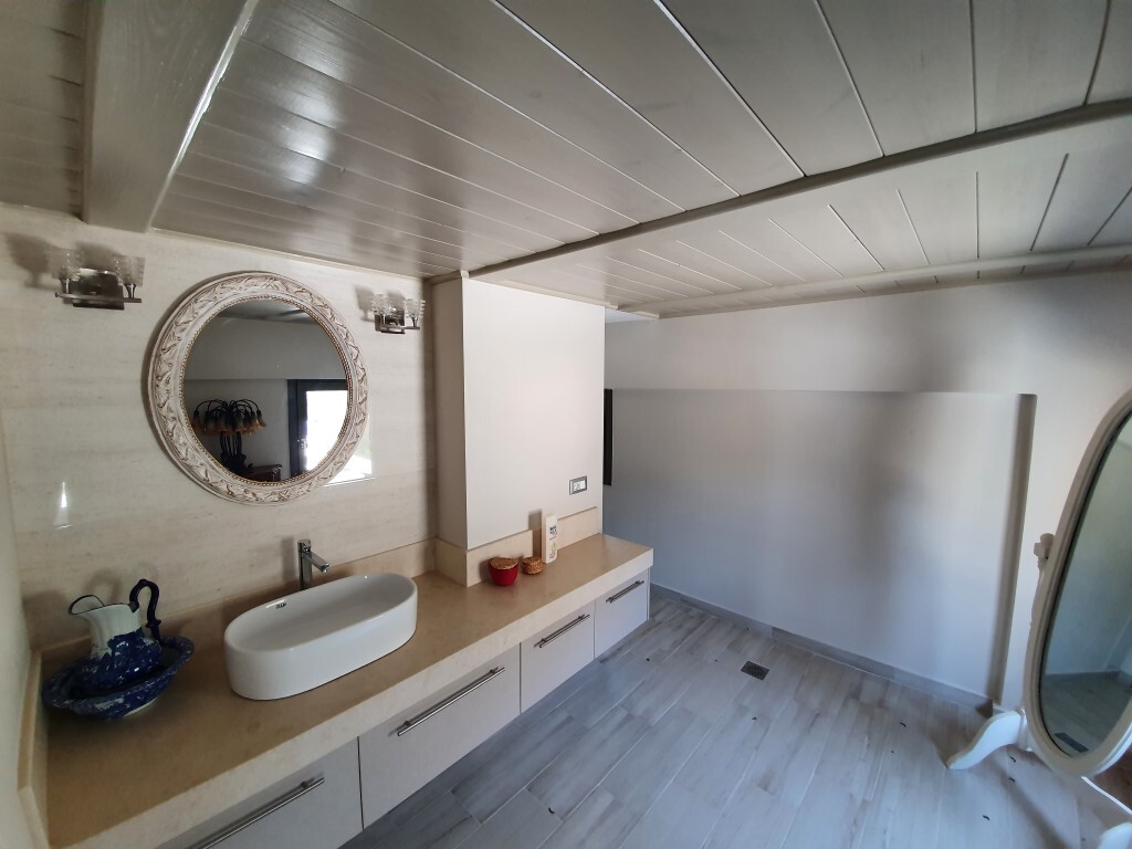 3-Bed Villa 200 sqm with pool, 275 m from the sea - Plaka - thumbnail 14