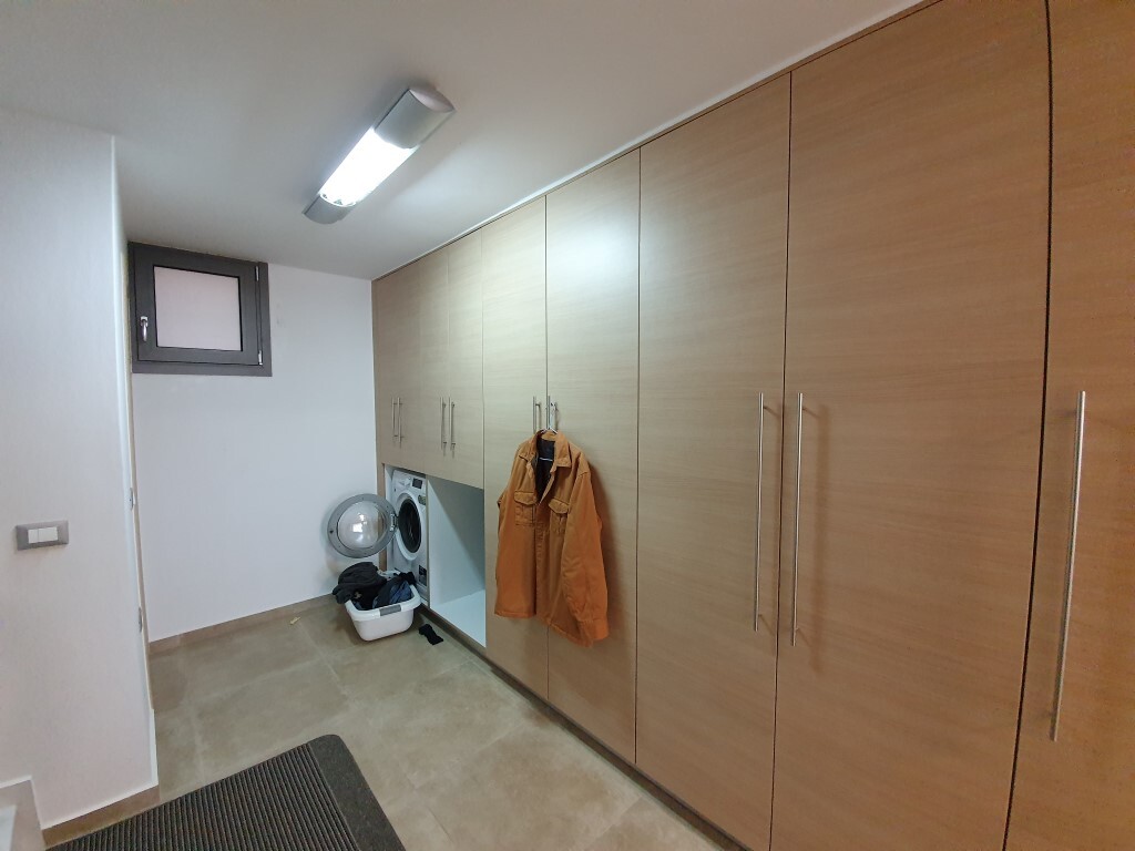 3-Bed Villa 200 sqm with pool, 275 m from the sea - Plaka - thumbnail 21