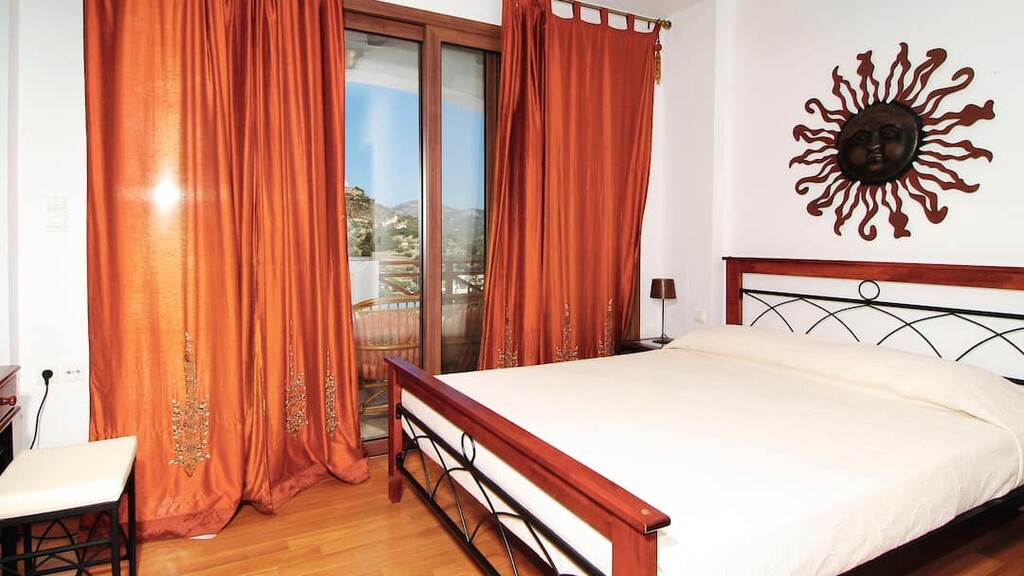 Villa 2 ch. 110 m² avec piscine - Prina - miniature 10