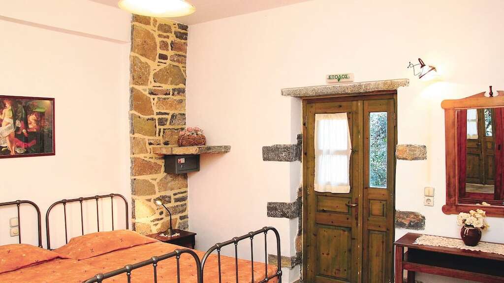 2-Bed Villa 130 sqm with pool - Prina - thumbnail 7