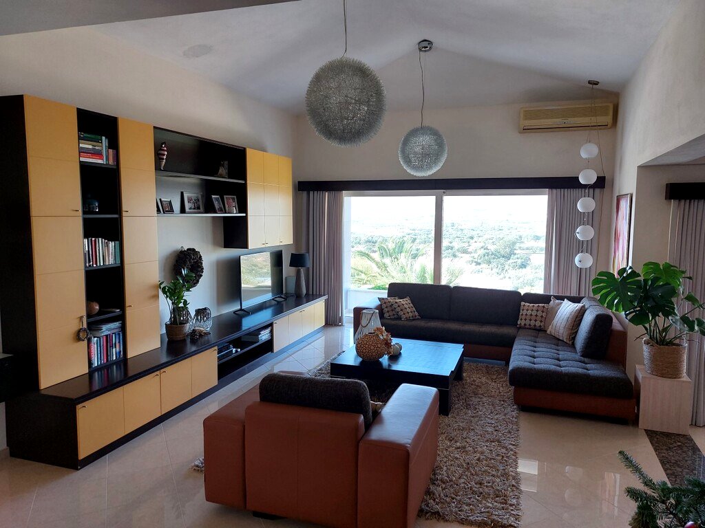 Stone-Clad 4-Bedroom Villa on 8,500 sqm, Vainia - thumbnail 7