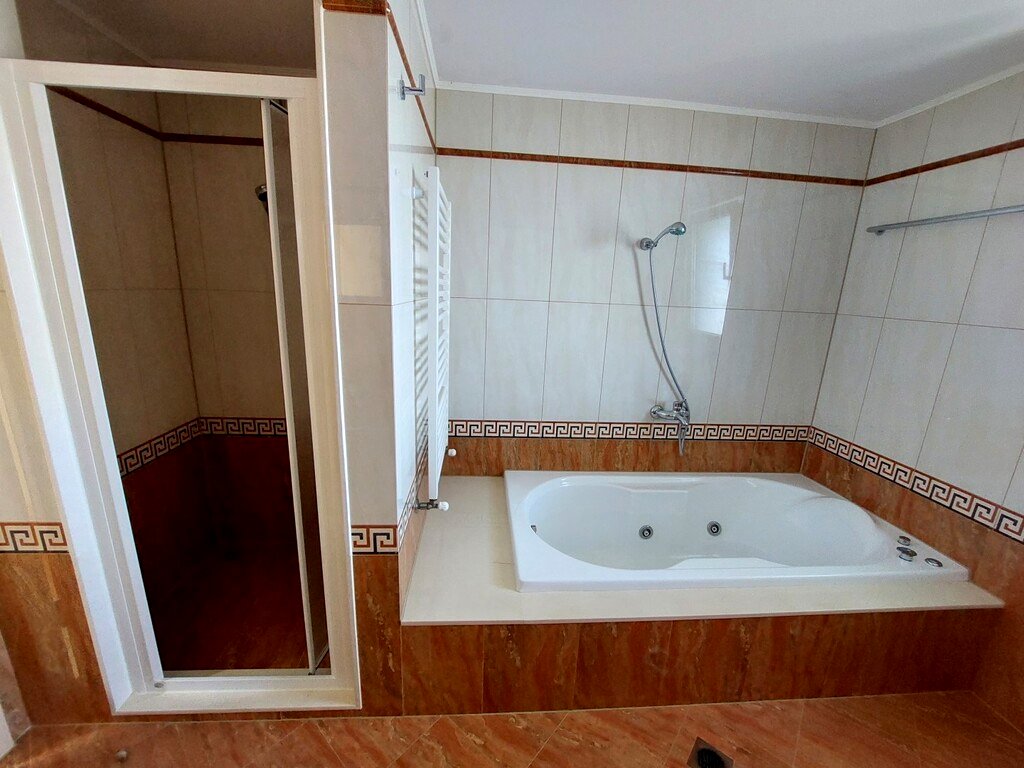 Stone-Clad 4-Bedroom Villa on 8,500 sqm, Vainia - thumbnail 15
