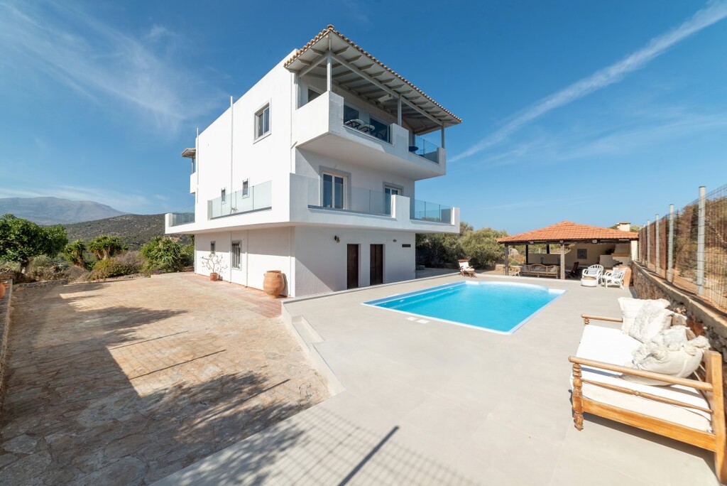Villa 290 sqm with pool - Vathi - thumbnail 16